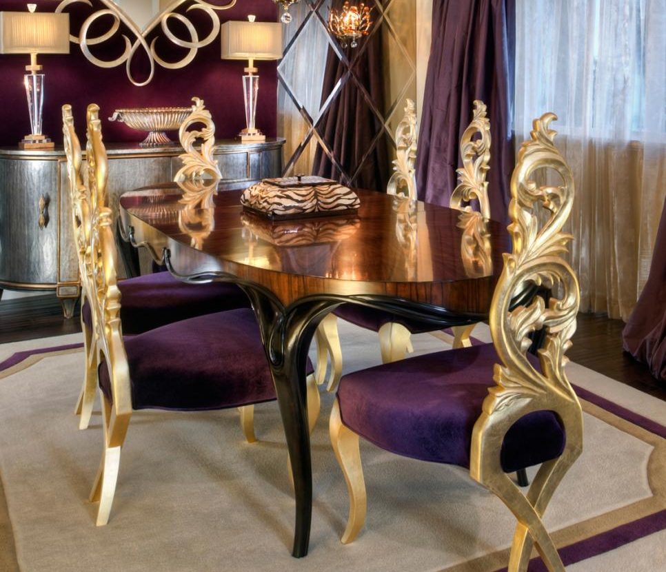 Desain Ruang Makan Keluarga Royal Mewah